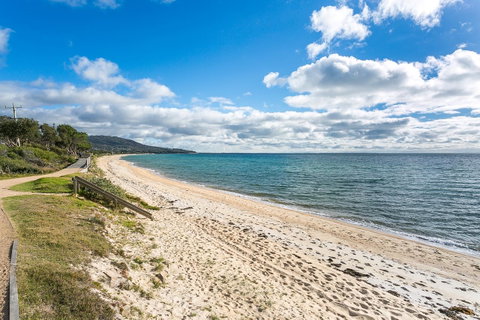 Beach Front Beauty - Ocean Front Views - Accommodation Fremantle 3