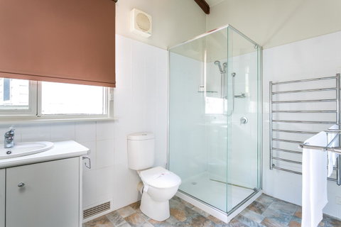 Beach Front Beauty - Ocean Front Views - Accommodation Fremantle 13