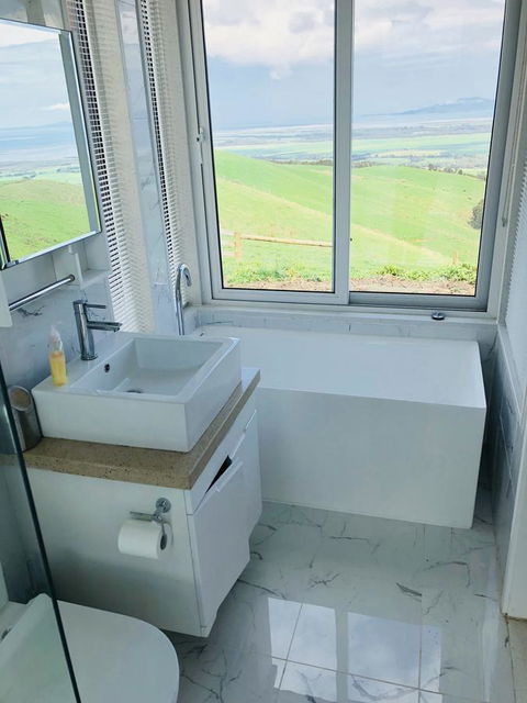 One Tree Hill Wilson Prom And Ocean Views - Accommodation Fremantle 38