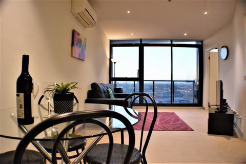 Royal Stays Apartments Melbourne- Southbank - Accommodation Fremantle 2