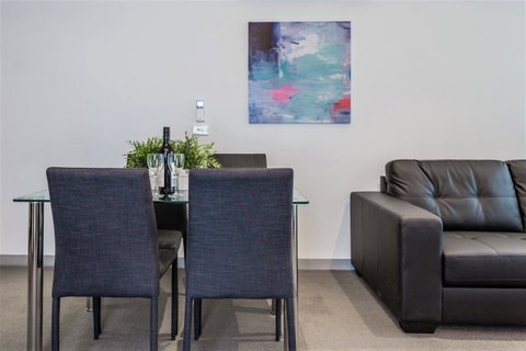 Royal Stays Apartments Melbourne- Southbank - Accommodation Fremantle 14