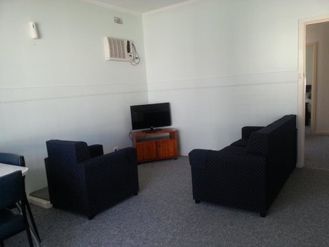 Beachcomber Holiday Units - Accommodation Fremantle 37