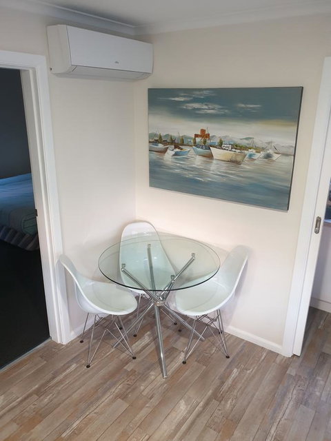 Beachcomber Holiday Units - Accommodation Fremantle 5