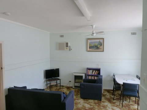 Beachcomber Holiday Units - Accommodation Fremantle 32