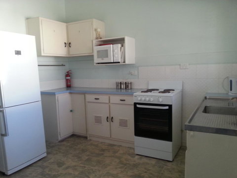 Beachcomber Holiday Units - Accommodation Fremantle 38