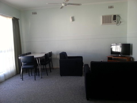 Beachcomber Holiday Units - Accommodation Fremantle 36