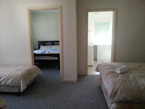 Beachcomber Holiday Units - Accommodation Fremantle 40