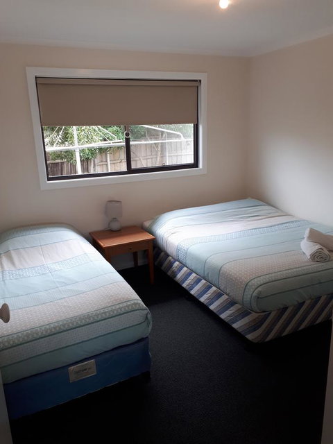 Beachcomber Holiday Units - Accommodation Fremantle 1