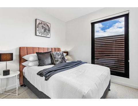 Boutique Apartment In Quiet, Sought-after Suburb - Accommodation Fremantle 13