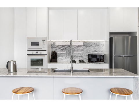 Boutique Apartment In Quiet, Sought-after Suburb - Accommodation Fremantle 7