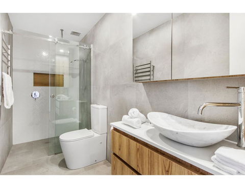 Boutique Apartment In Quiet, Sought-after Suburb - Accommodation Fremantle 14