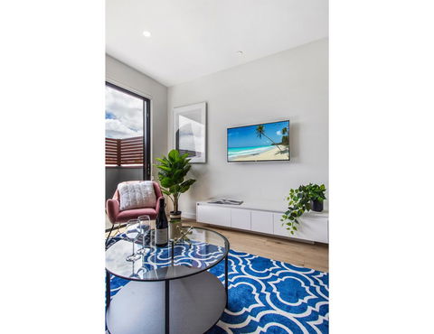 Boutique Apartment In Quiet, Sought-after Suburb - Accommodation Fremantle 11