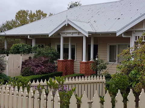 Healesville House - Fig Tree House - Accommodation Fremantle 0