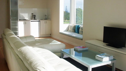 Tintagel - Accommodation Fremantle 6