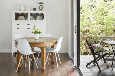 Botanica Editions - Accommodation Fremantle 6