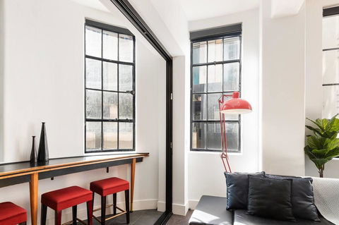 Spacious Designer Warehouse Melbourne CBD Apartment - Accommodation Fremantle 14