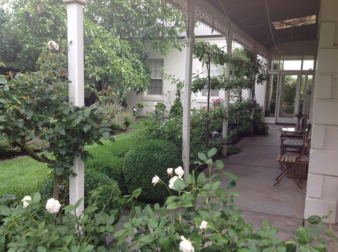 Camellia Cottage - Accommodation Fremantle 2