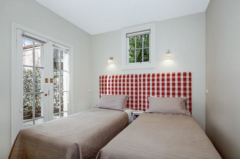Camellia Cottage - Accommodation Fremantle 3