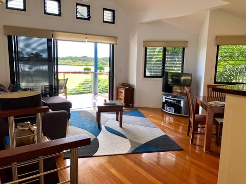 The Boathouse - Accommodation Fremantle 2