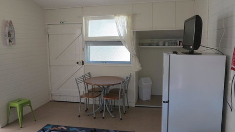 The Captain's Manor On Cook Unit 4 - Accommodation Fremantle 3