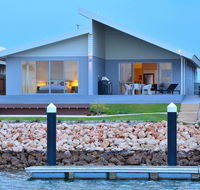 The Carnarvon Luxury Canal Home - Accommodation Fremantle