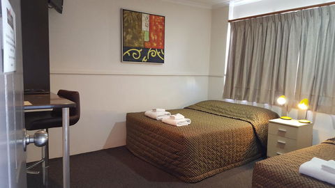 The Commercial Hotel Motel - Accommodation Fremantle 2