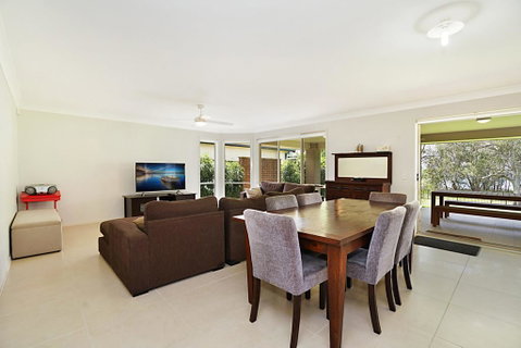 The Corso - Gorokan - Accommodation Fremantle 2