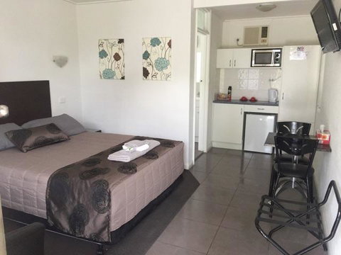 The Esplanade Motel - Accommodation Fremantle 2