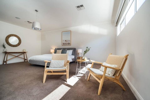 The Grand Oasis - Pool - Wifi - Mins From Beach - Accommodation Fremantle 2