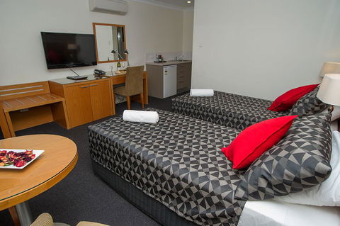 The Grapevine Motel - Accommodation Fremantle 1