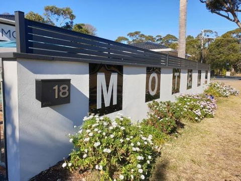 The Lodge Broulee - Accommodation Fremantle 2
