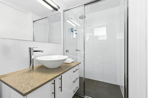 The Mid Pacific - Accommodation Fremantle 3