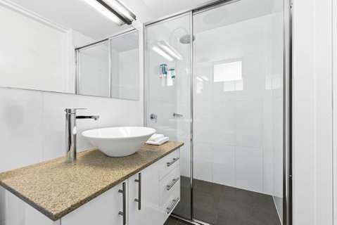 The Mid Pacific - Accommodation Fremantle 3