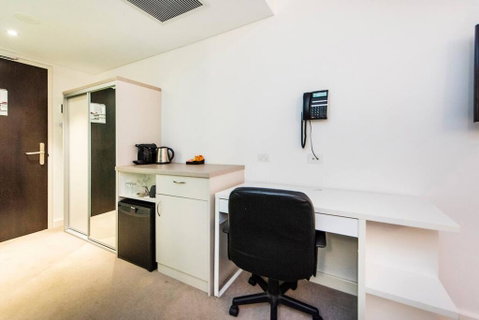 The Nest - Bright Space On Newcastle St With Roof Terrace - Accommodation Fremantle 1