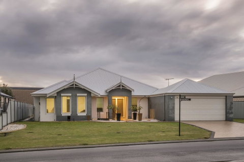 The Oaks - Accommodation Fremantle 0