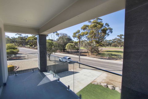 The Races Complex - Accommodation Fremantle 2