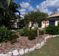 The Red Piranha - Rainbow Beach Close to everything air con and pet friendly - Accommodation Fremantle
