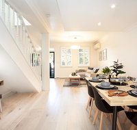 THE RENWICK - Hosted by L'Abode Accommodation - Accommodation Fremantle