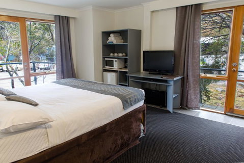The River Inn Thredbo - Accommodation Fremantle 2