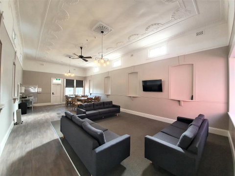 The Royal Hotel - Accommodation Fremantle 2