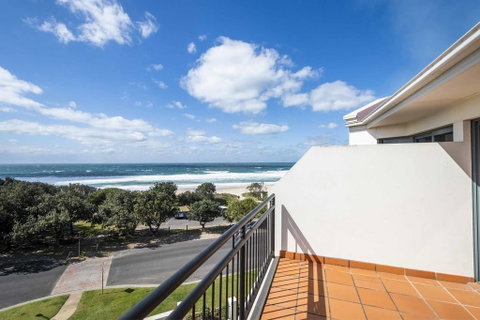 The Sands Unit 10 - Penthouse - Accommodation Fremantle 2