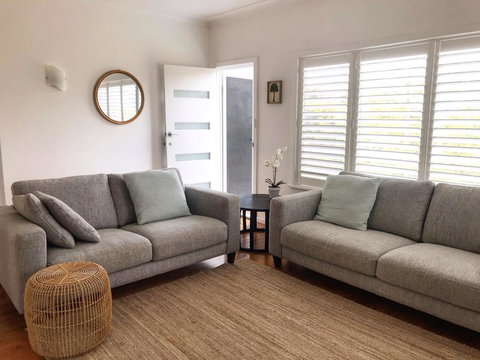 The Seaside Beachhouse Mollymook - Accommodation Fremantle 3