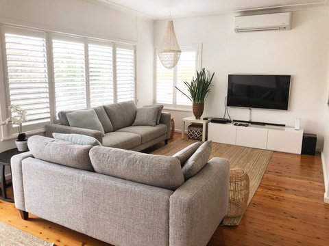 The Seaside Beachhouse Mollymook - Accommodation Fremantle 0