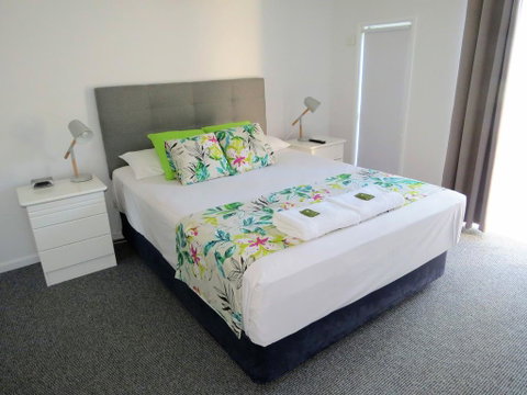 The Shores Holiday Apartments - Accommodation Fremantle 2