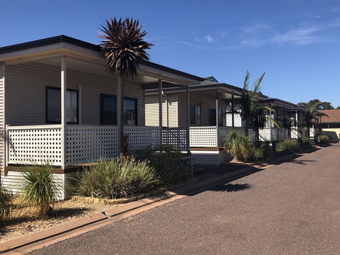 The Sundowner Cabin & Tourist Park - Accommodation Fremantle 0