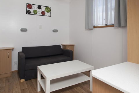 The Sundowner Cabin & Tourist Park - Accommodation Fremantle 2