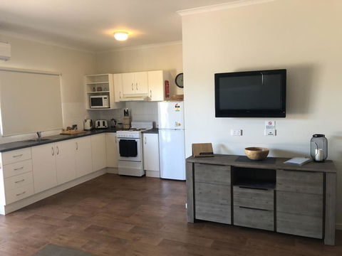 The Sundowner Cabin & Tourist Park - Accommodation Fremantle 3