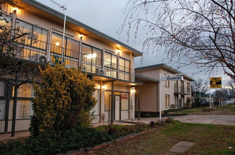 The Swiss Motel - Accommodation Fremantle 0
