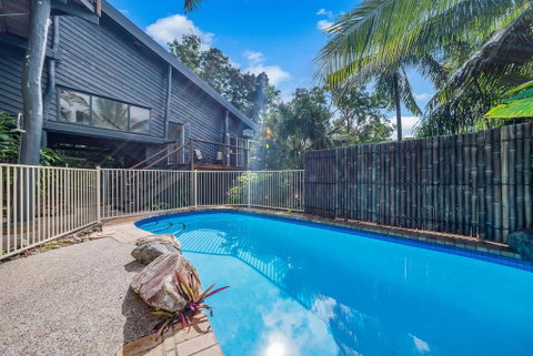 The Treehouse - Accommodation Fremantle 0