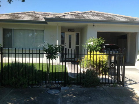The Villa Kyabram - Accommodation Fremantle 0